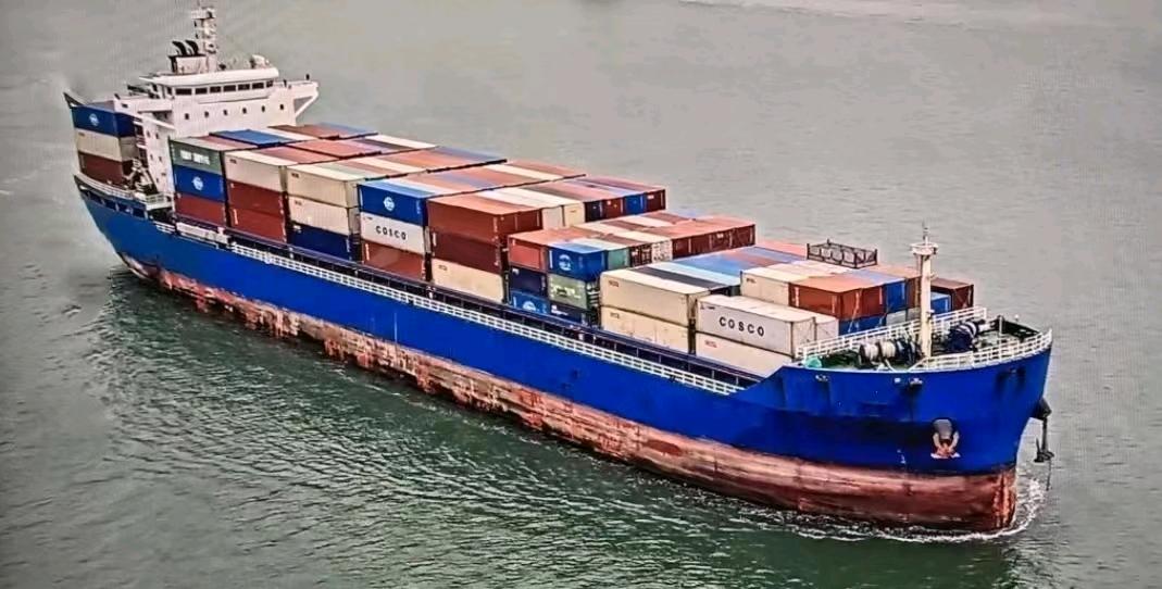 出售24500吨多用途船Sale of 24,500-ton multipurpose vessel