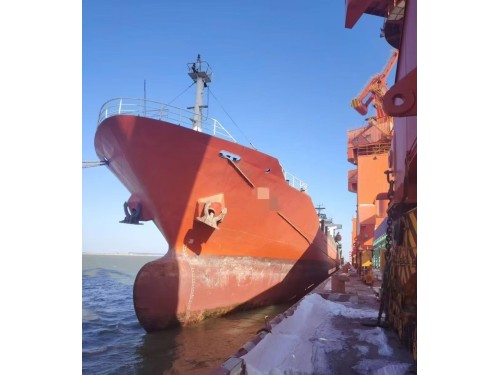 出售：11000吨多用途集装箱船 建造年份：2006年12月 Sale: 11000 ton multi-purpose ship, made in China in 2006. CCS