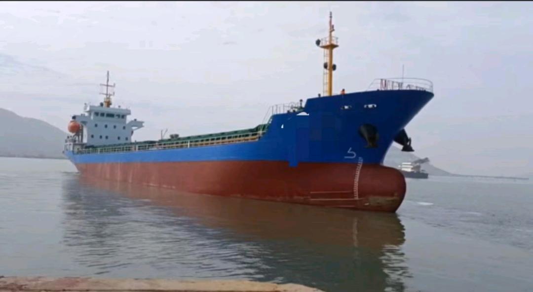出售5100吨散货船Sale of 5,100-ton bulk carrier
