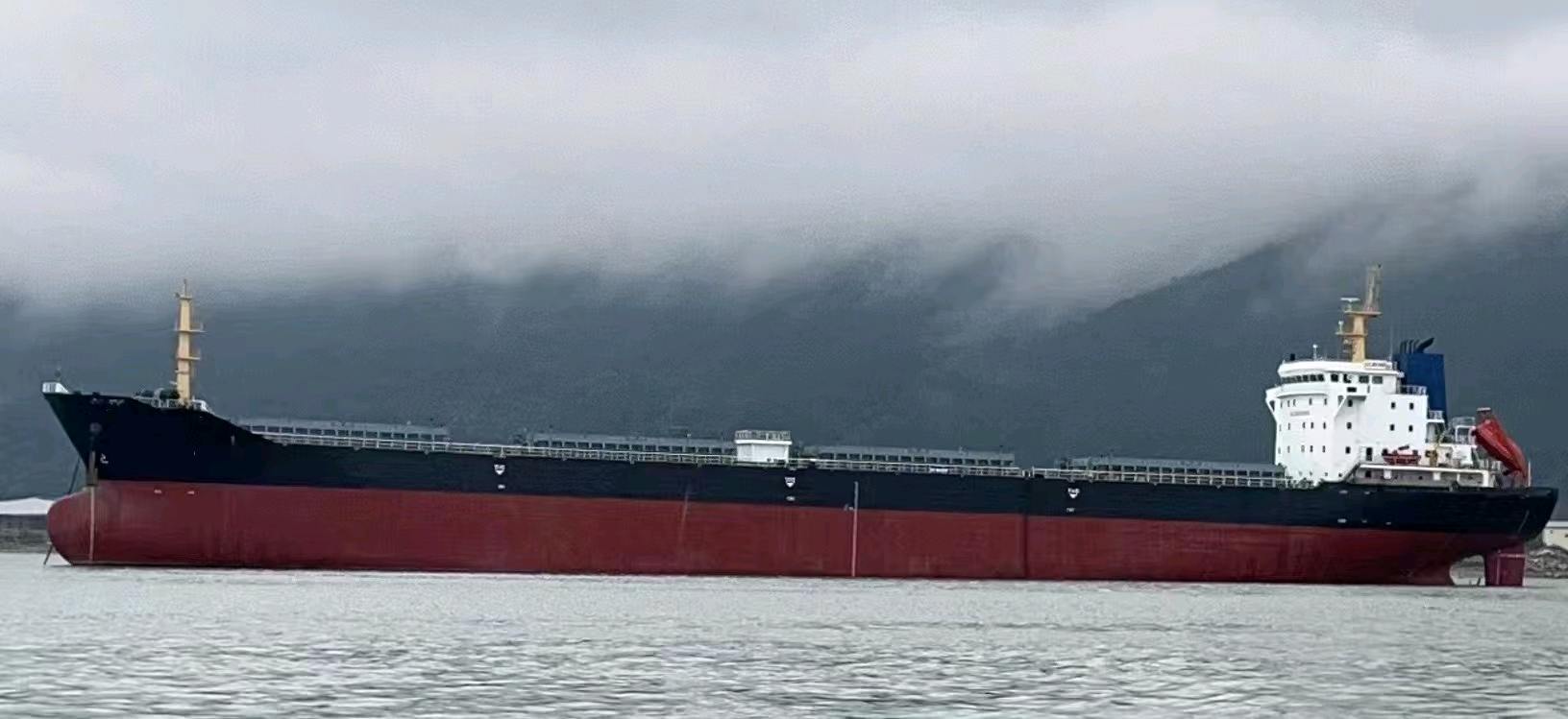 28000吨货船